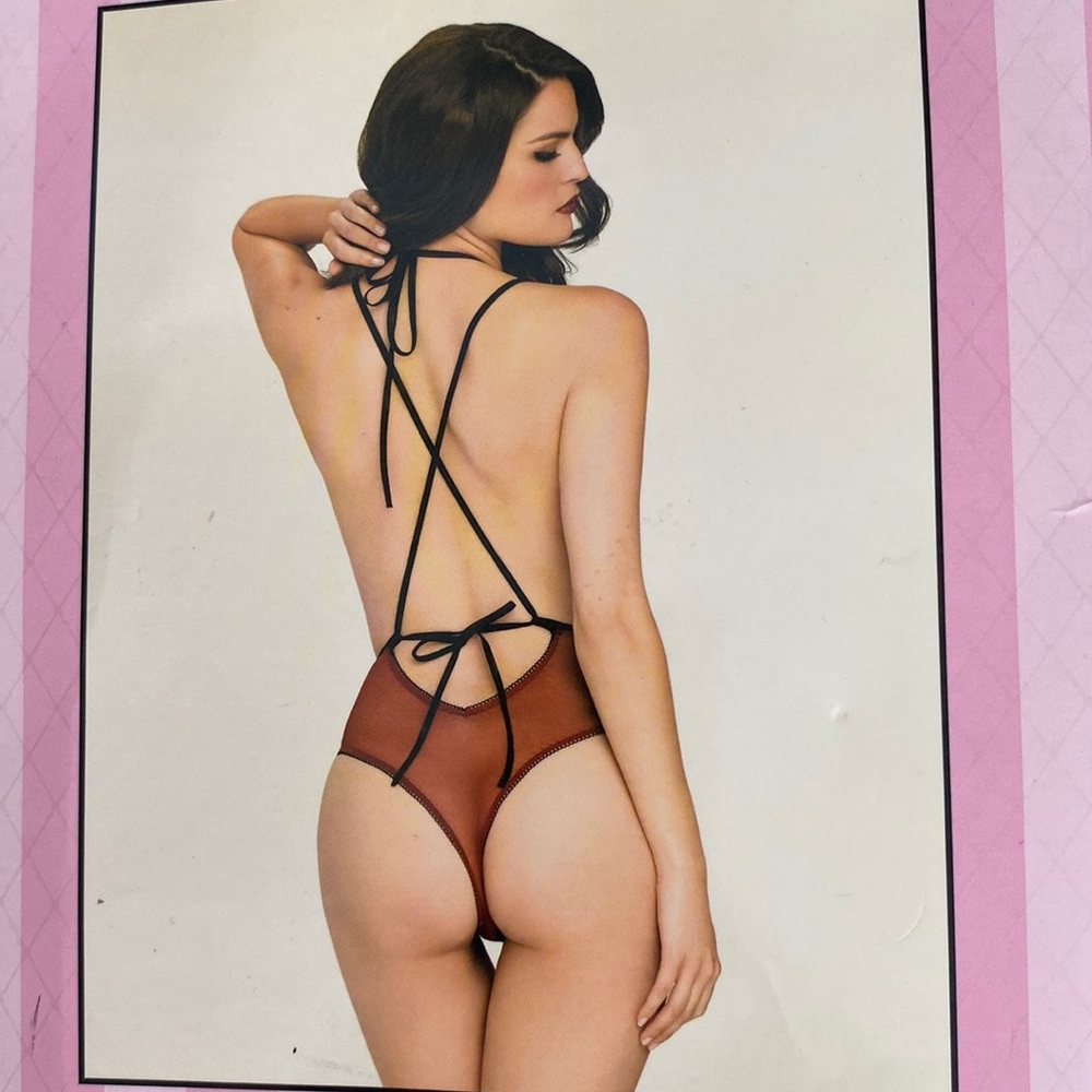 Leg Ave Deep V Teddy Size M/L